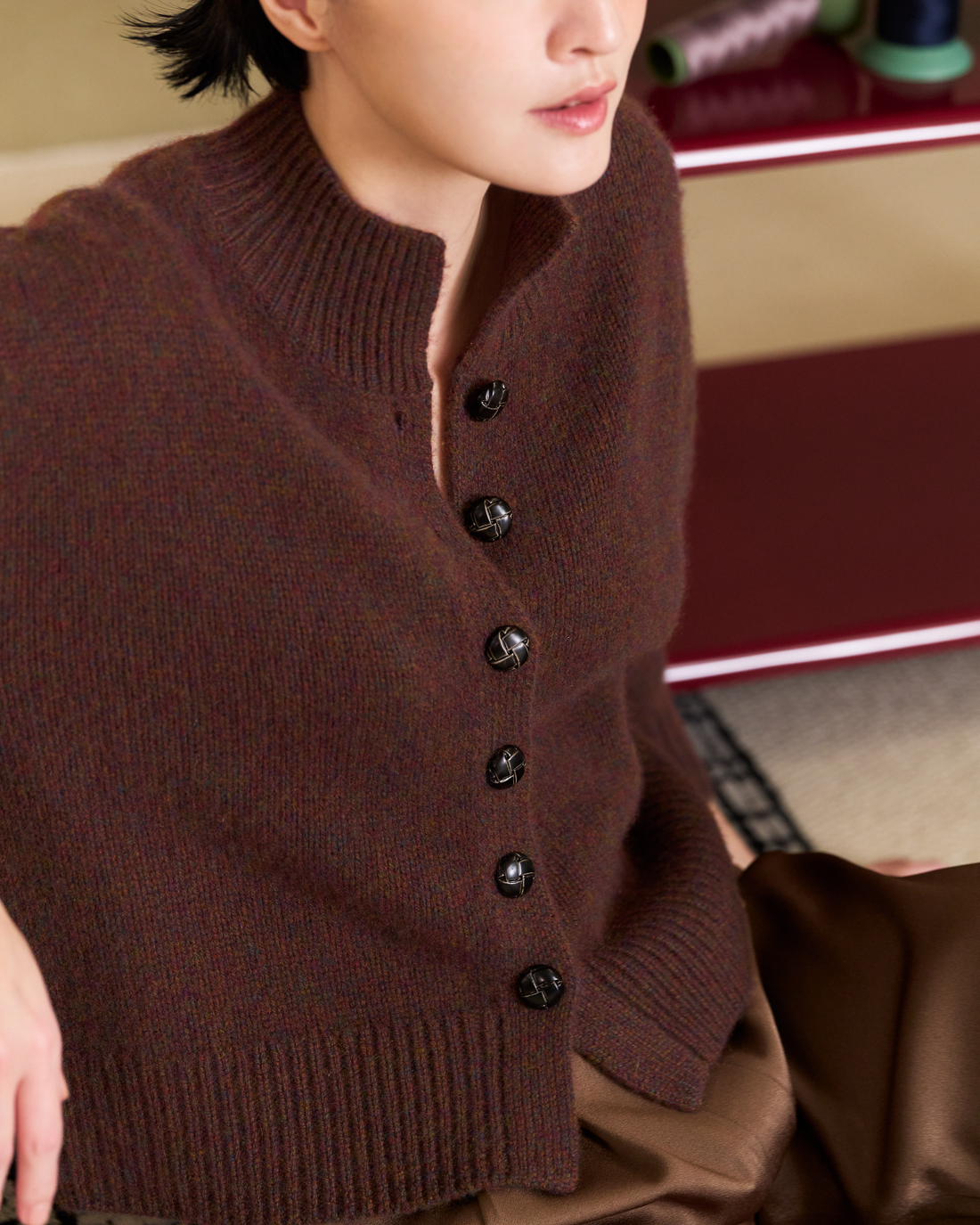 “柔軟偏愛 A Soft Spot • 泰迪棕 Teddy Brown” 100% Cashmere 絨柔細針針織外套 (Yarn by Loro Piana)