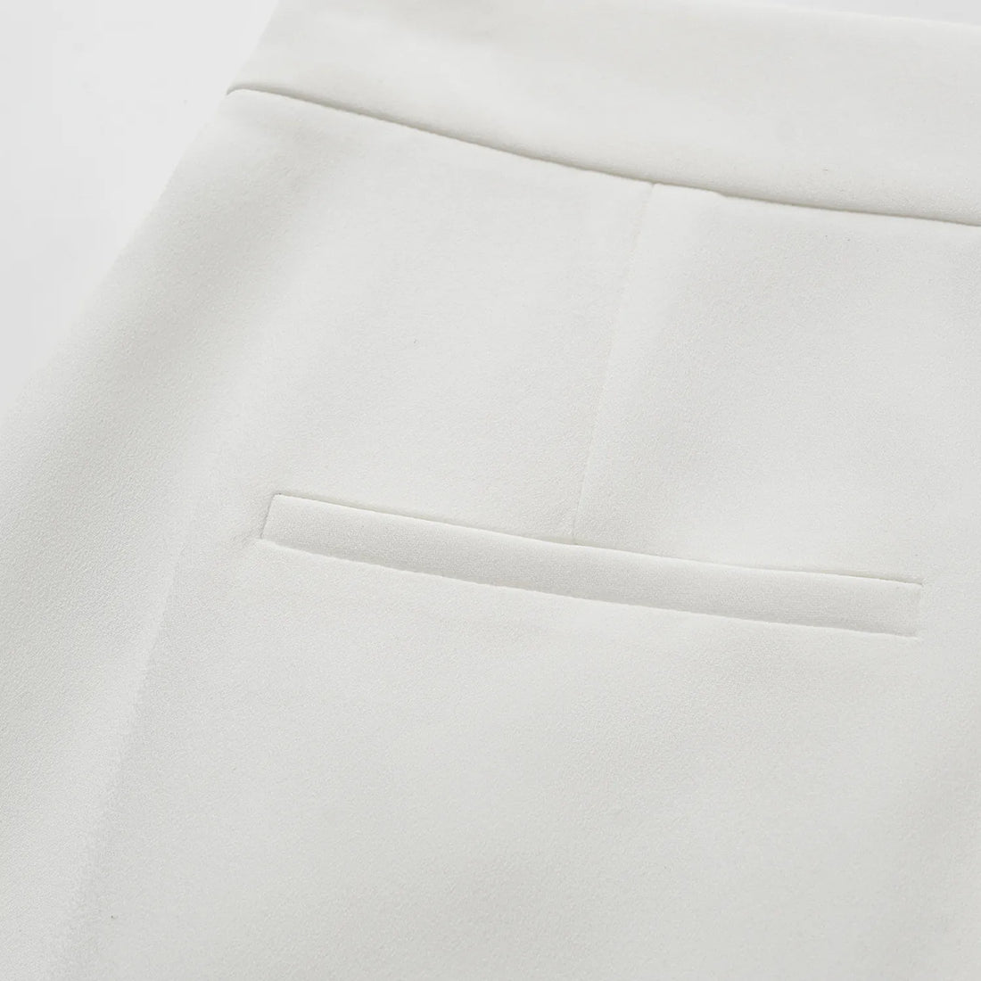 "Speak Sleek." Anti-wrinkle Acetate Special Cut Wide Leg Trousers - White