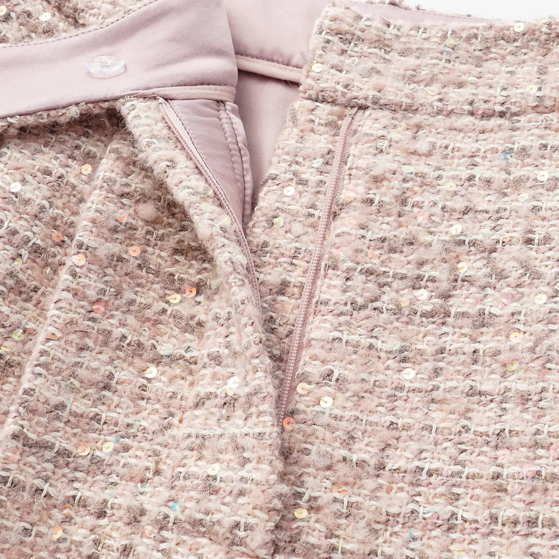 “Chelsea teatime.” Tweed shorts—Pink marshmallow