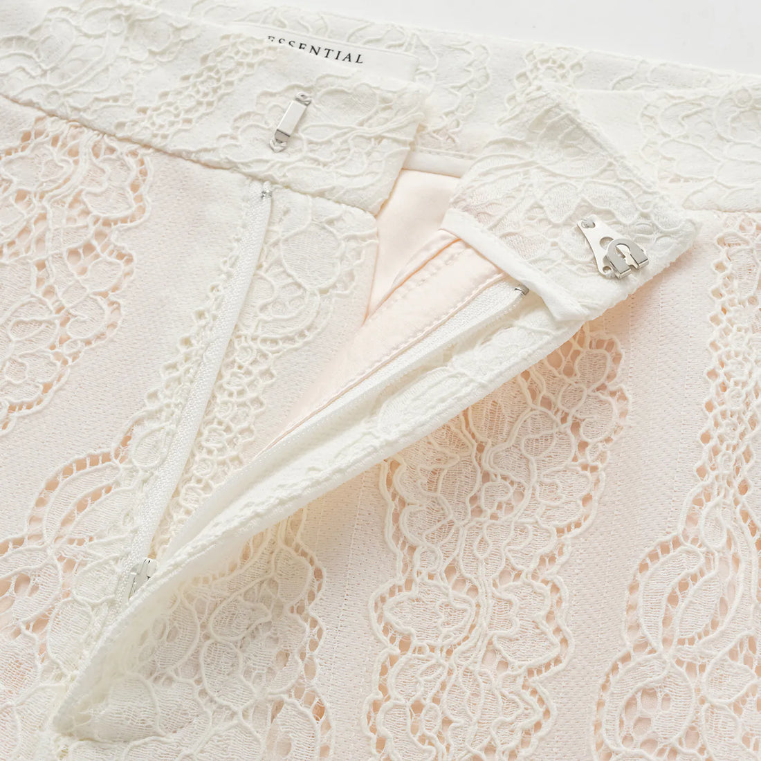 "Chun Shang Ya Ji" hollow lace craft bell-bottom pants