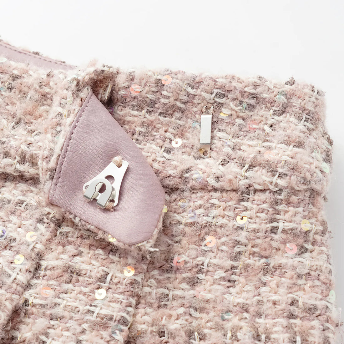 “Chelsea teatime.” Tweed shorts—Pink marshmallow