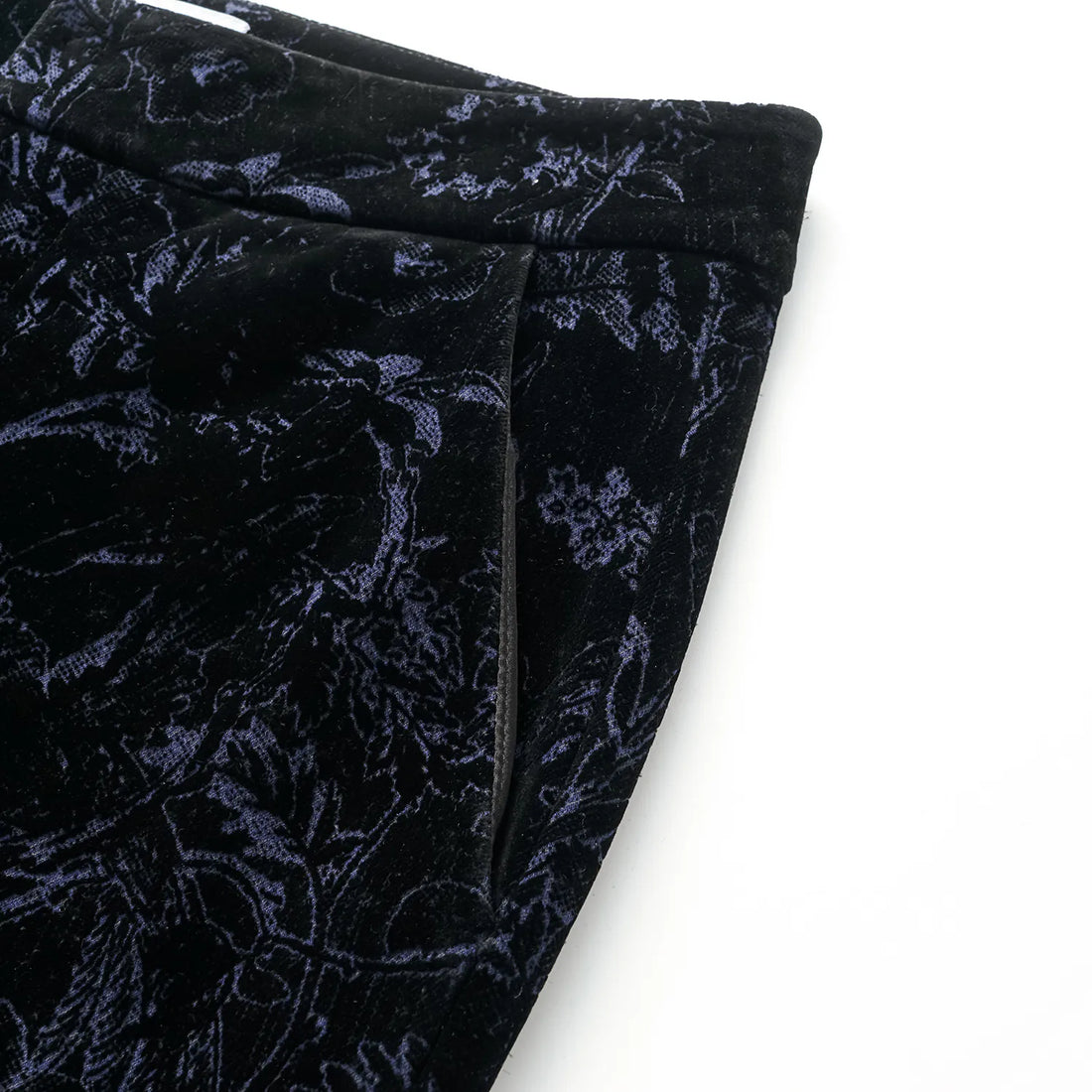 "Lazily in the Spring" Dark Velvet Jacquard Denim Flared Pants