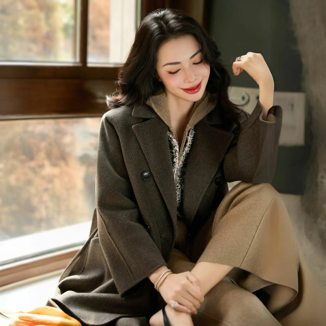 “Knightsbridge citywalk.” Tweed jacket—grey