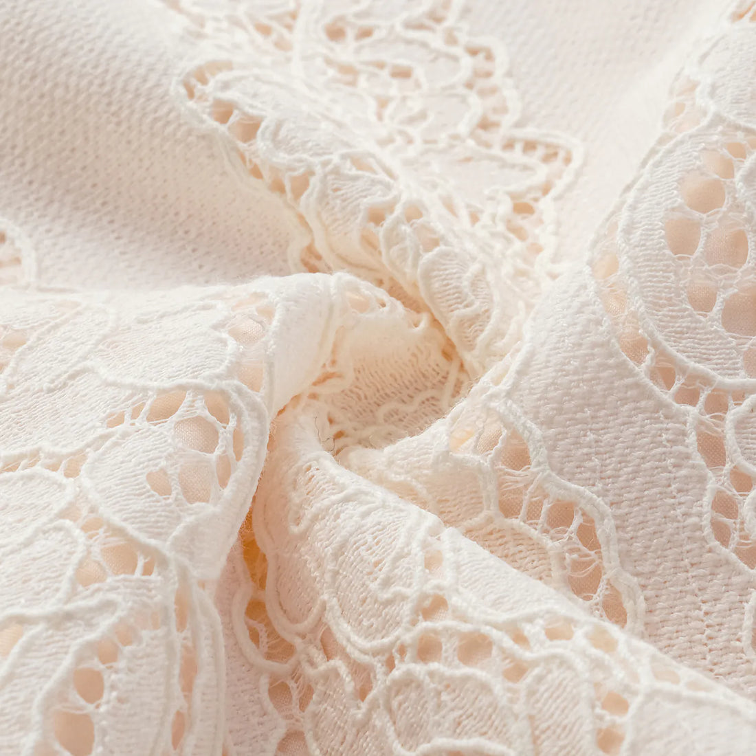 "Chun Shang Ya Ji" hollow lace craft bell-bottom pants