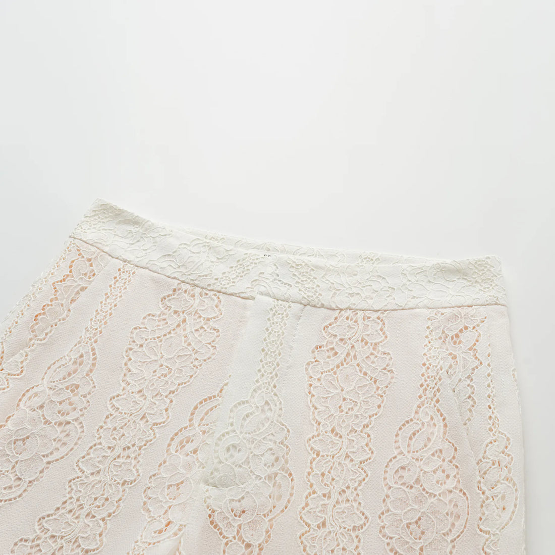"Chun Shang Ya Ji" hollow lace craft bell-bottom pants
