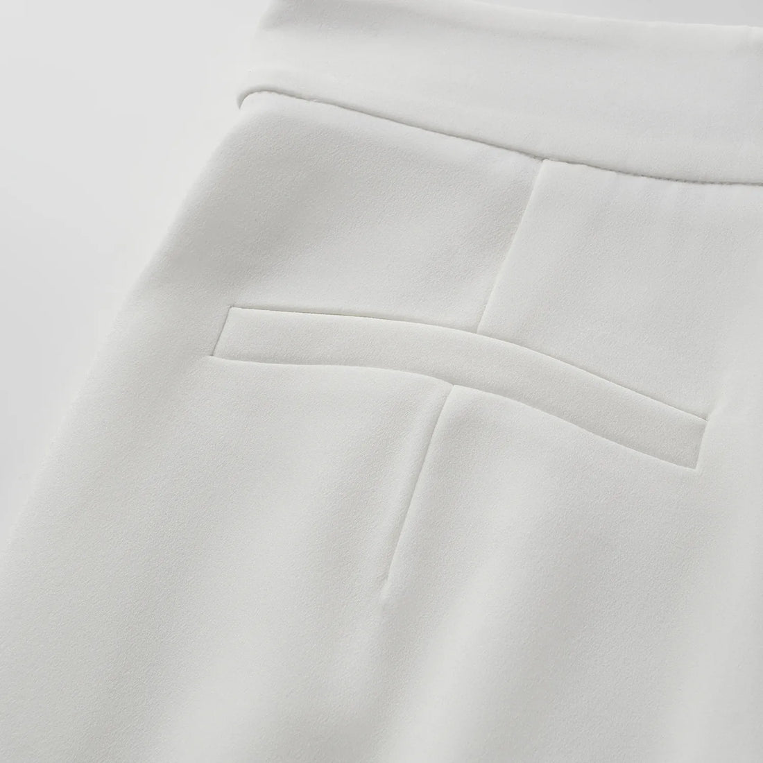 "Speak Sleek." Anti-wrinkle Acetate Special Cut Wide Leg Trousers - White