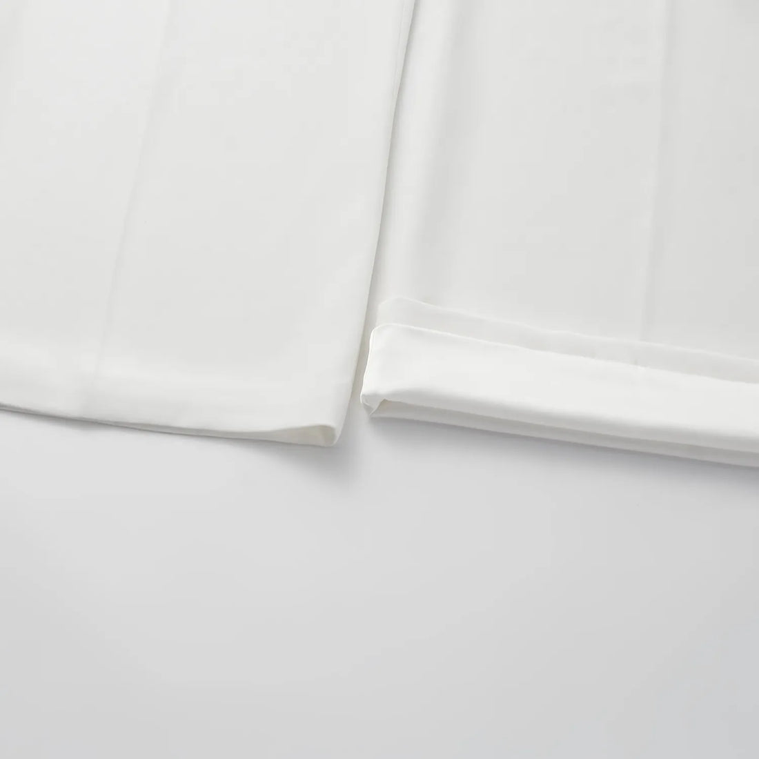 "Speak Sleek." Anti-wrinkle Acetate Special Cut Wide Leg Trousers - White