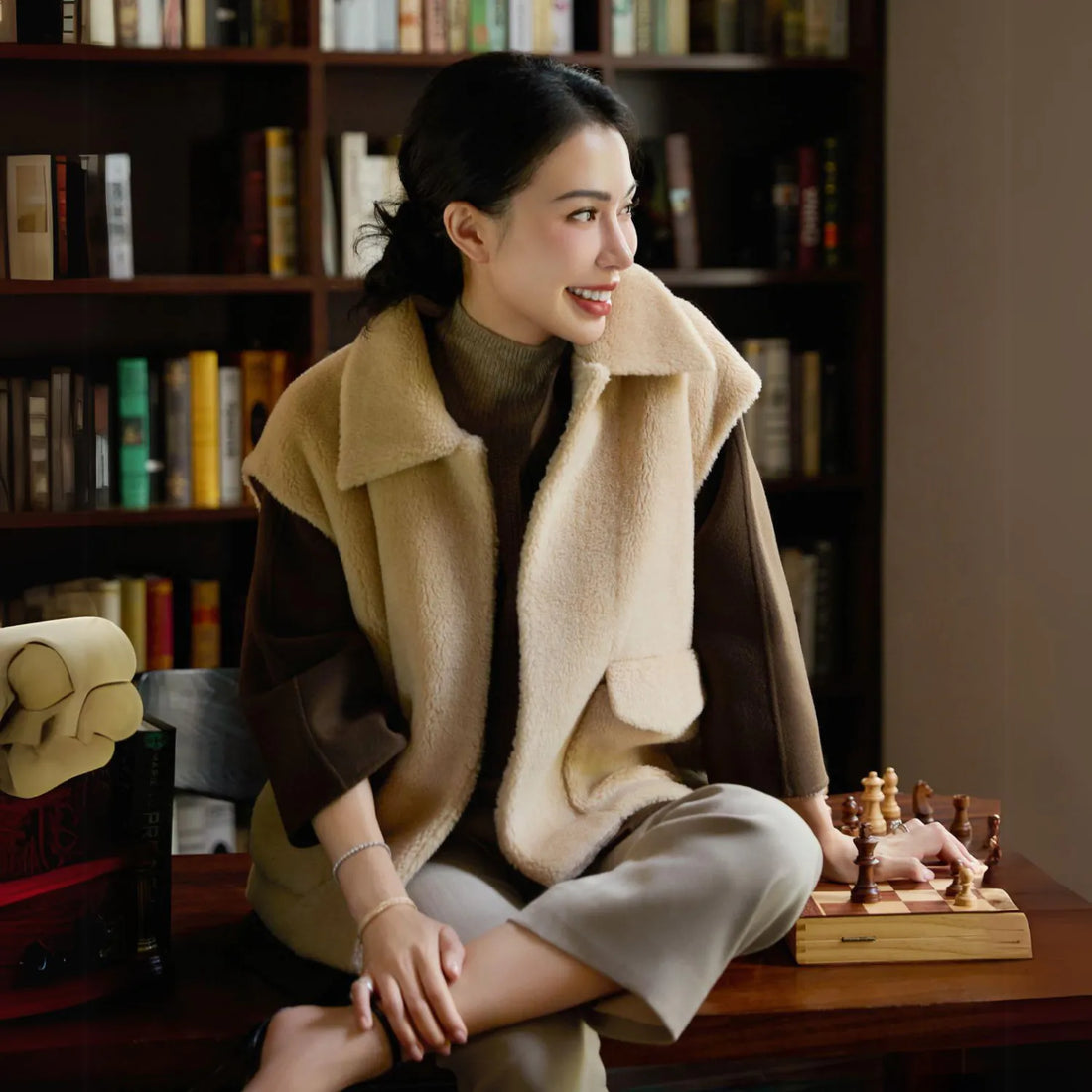 "Winter Diary" 100% Cashmere Double-faced Long Pile Craft Short Coat - Dark Chocolate