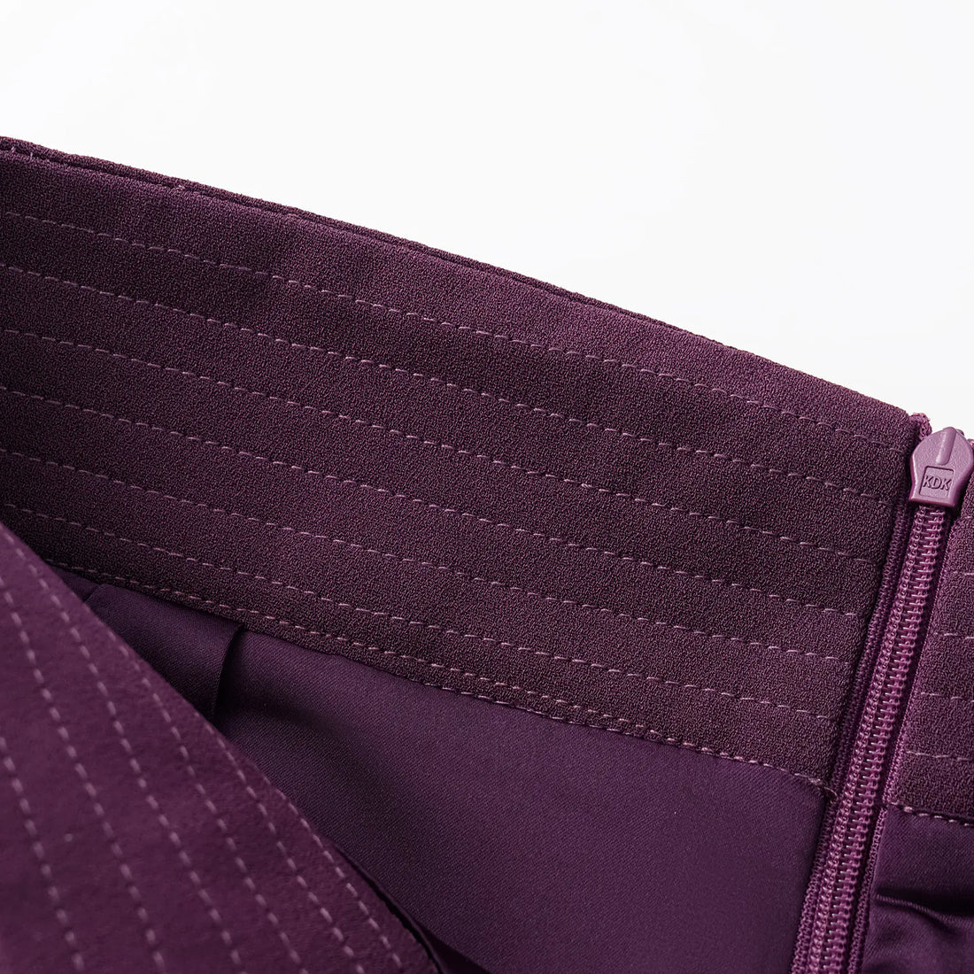 "The Atelier." Anti-wrinkle Acetate High-end Customized Soft Vest Craft High-waist Cropped Pants - Grape Purple