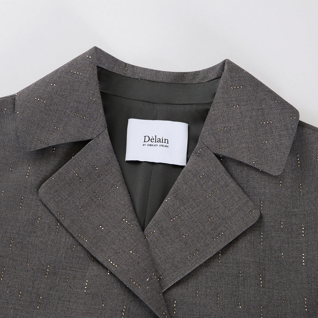 "Speak Sleek." 義大利手工鑽飾工藝西裝外套—Silverfall Grace銀光漫落