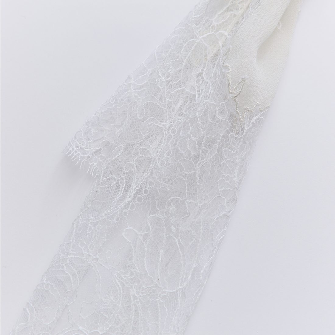 "Quiet Mastery" French top custom lace scarf—Amber Garden