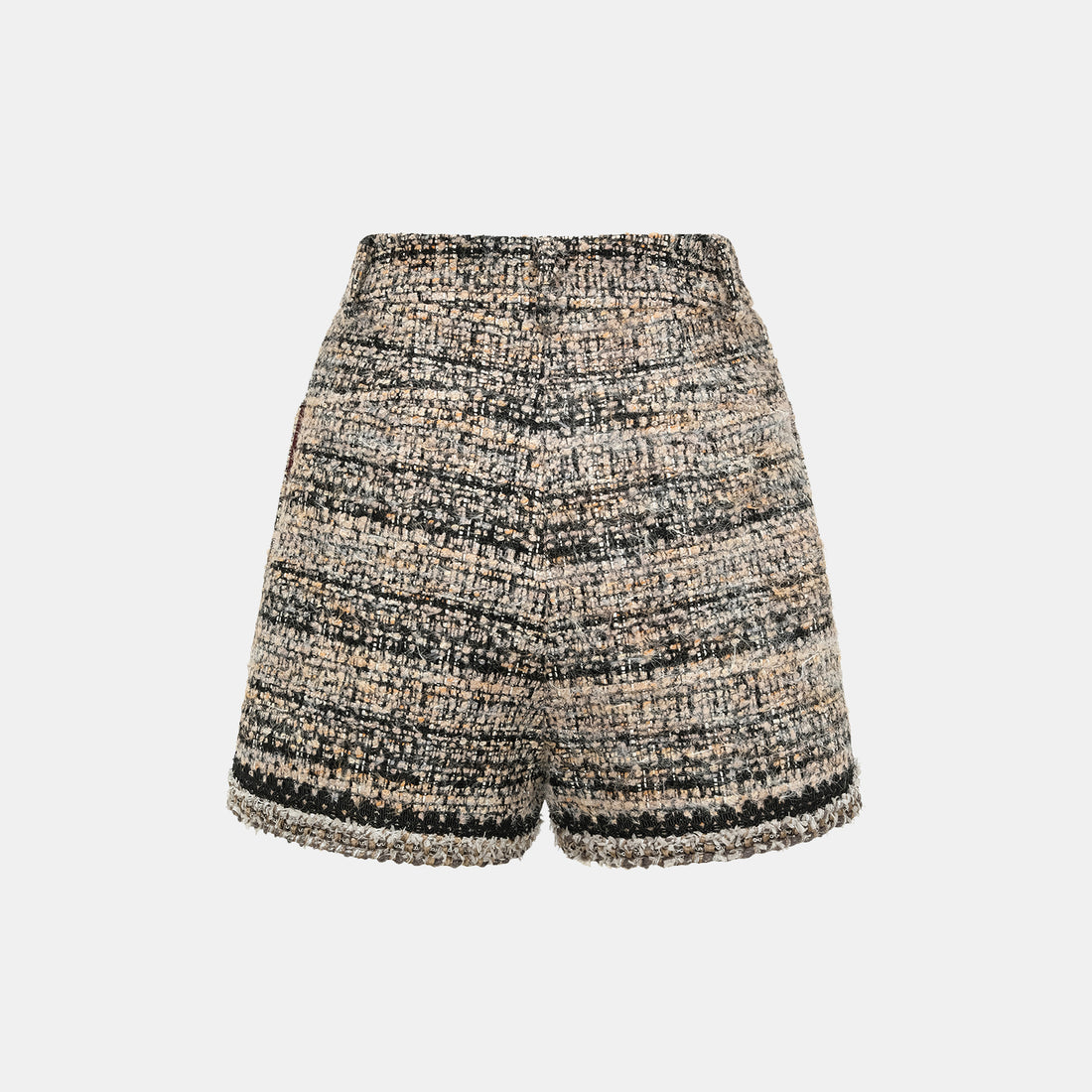 “Knightsbridge citywalk.” Tweed shorts – camel/black