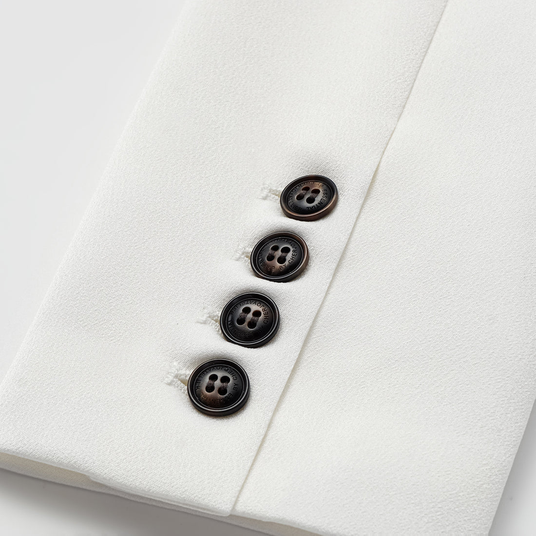 "Speak Sleek." 醋酸雙排扣西裝外套—White