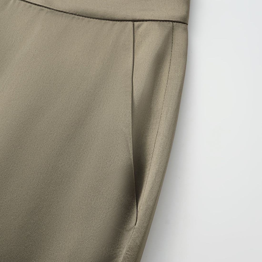"Imperial Garden Teatime" Satin Acetate Flared Pants - Spring Green
