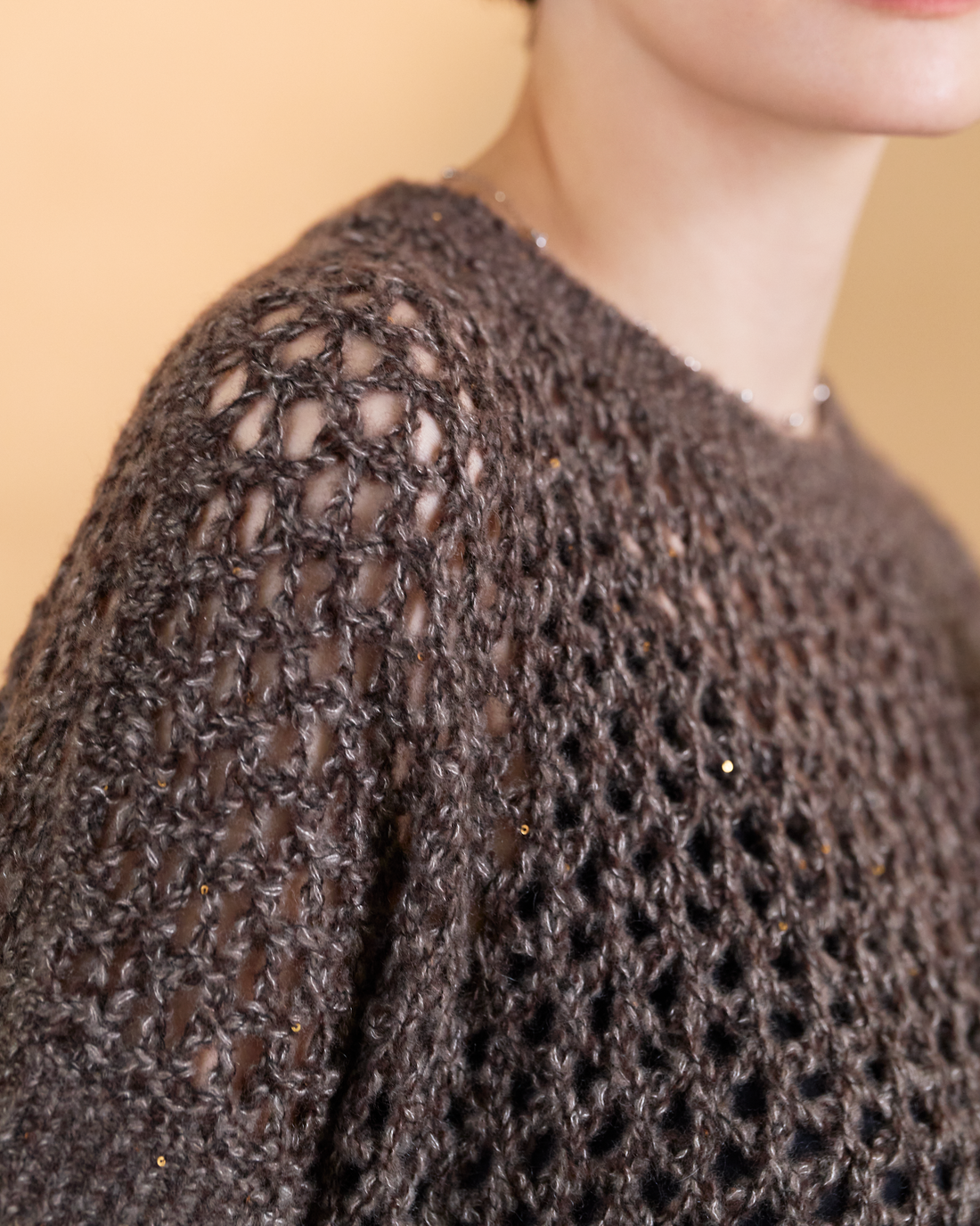 “璀璨日常 Effortless Radiance • 可可 Cocoa” 真絲 Cashmere 鏤空亮片編織針織上衣 2