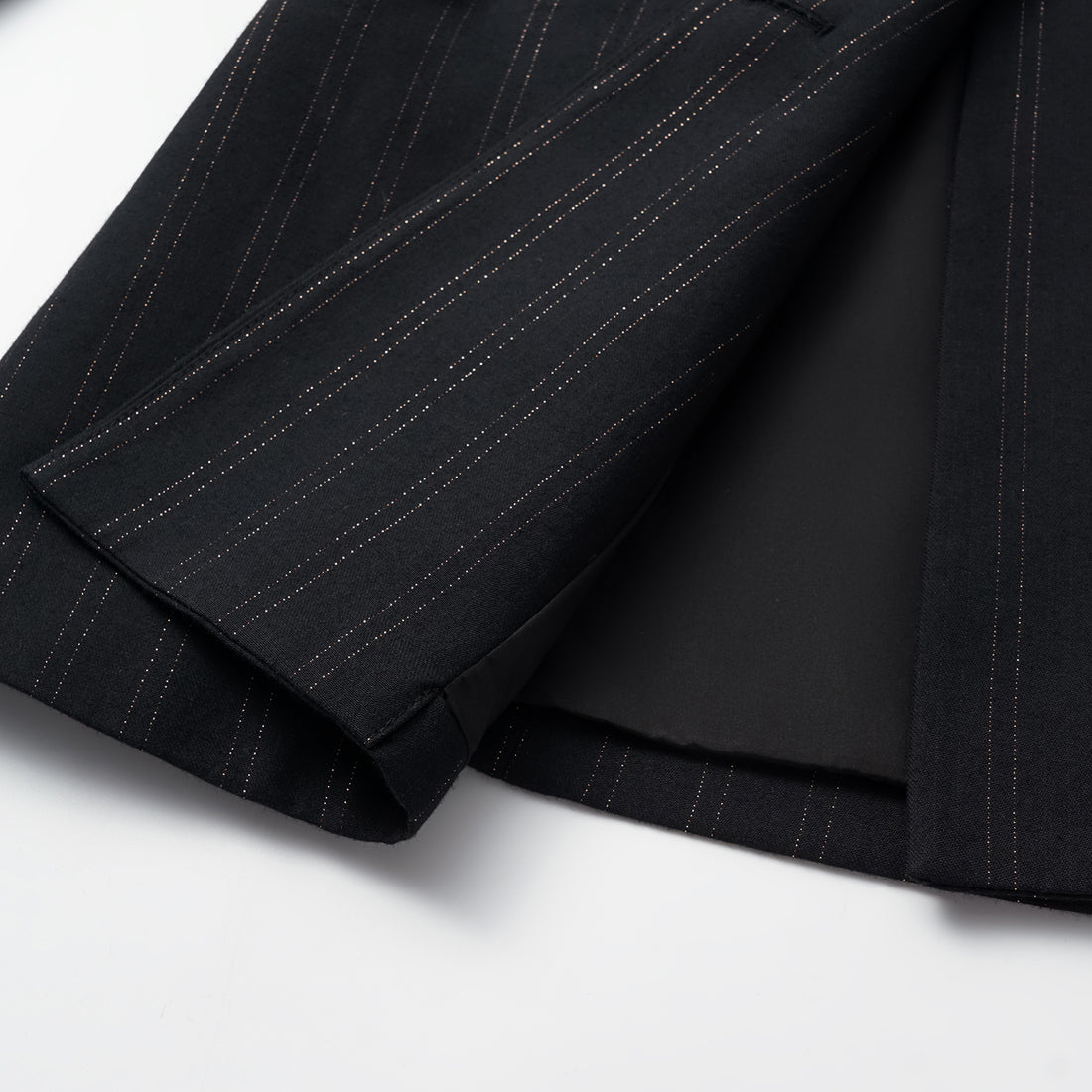 "Speak Sleek." Italian gold weaving craft straight three-dimensional tailoring suit jacket—Indigo