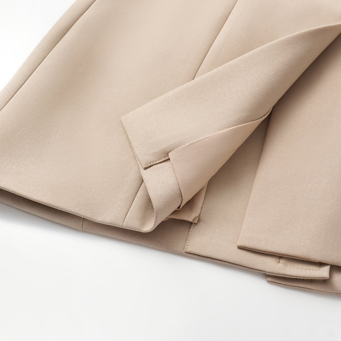 "Weekend at Monaco." Italian Textured Hunting Vest - Taupe