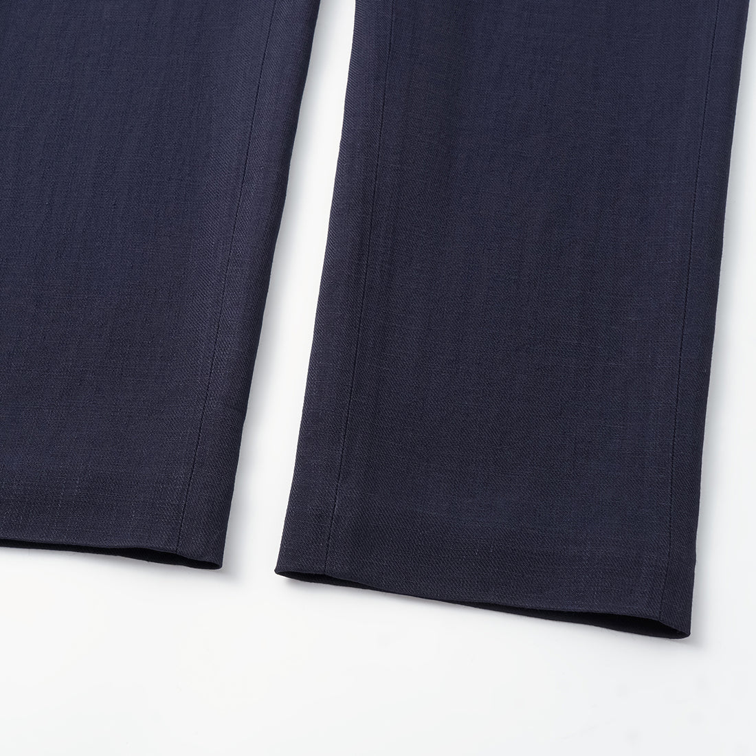 "Weekend at Monaco." Special bamboo texture acetate casual nine-point pants—Ink