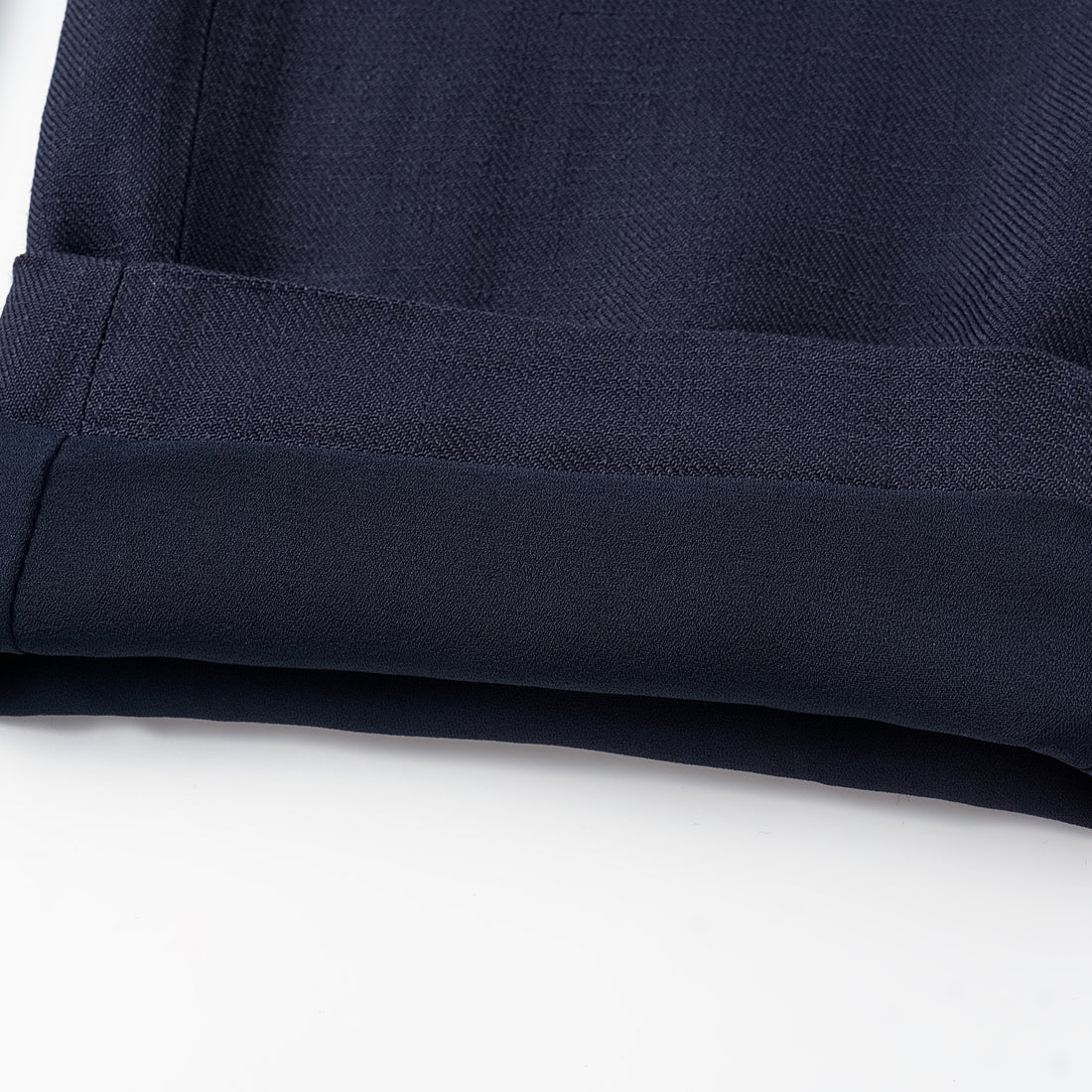 "Weekend at Monaco." Special bamboo texture acetate casual nine-point pants—Ink