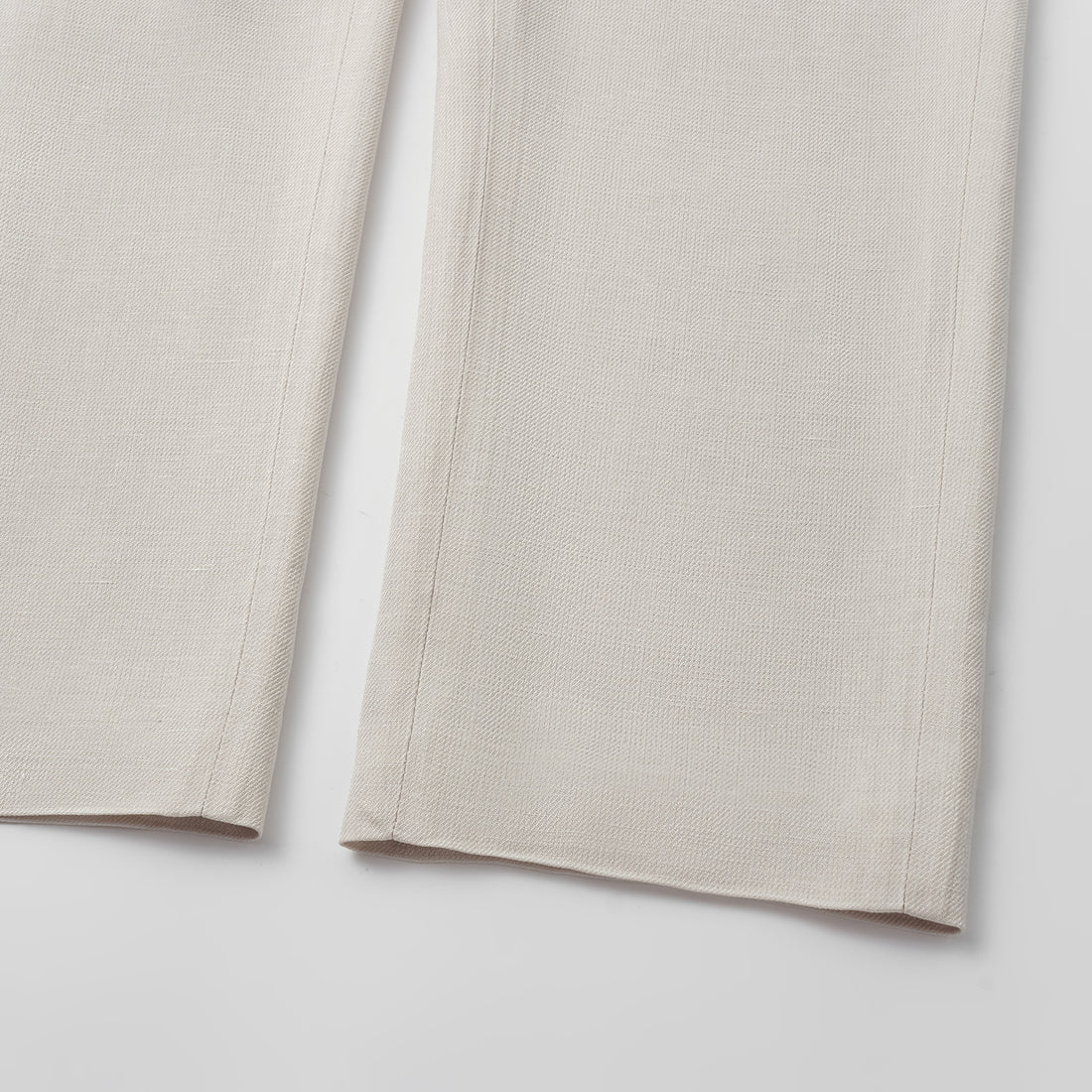 "Weekend at Monaco." Special bamboo texture acetate casual nine-point pants—Beige