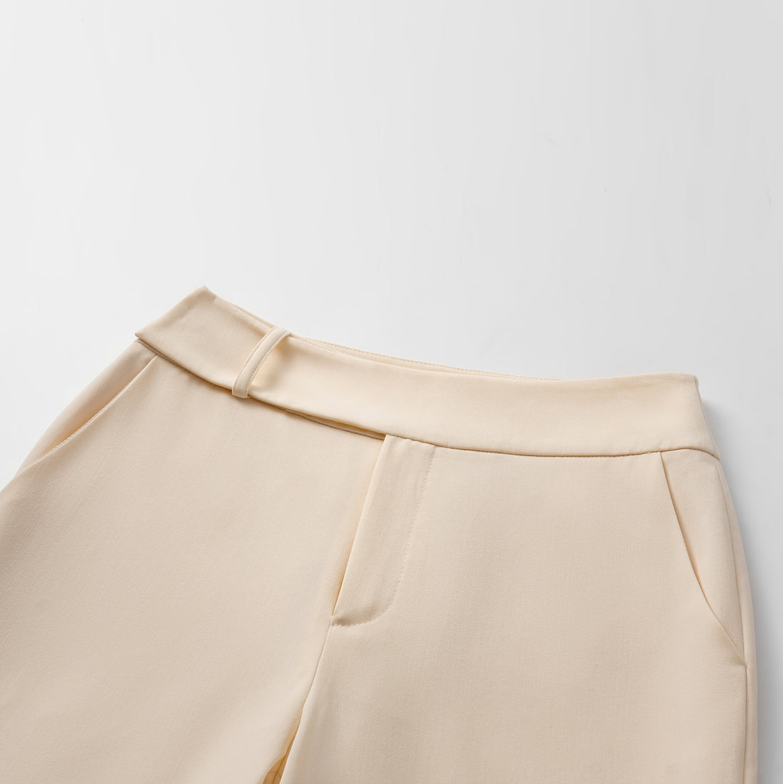 "Weekend at Monaco." Italian textured fabric 9-point flared pants—Beige