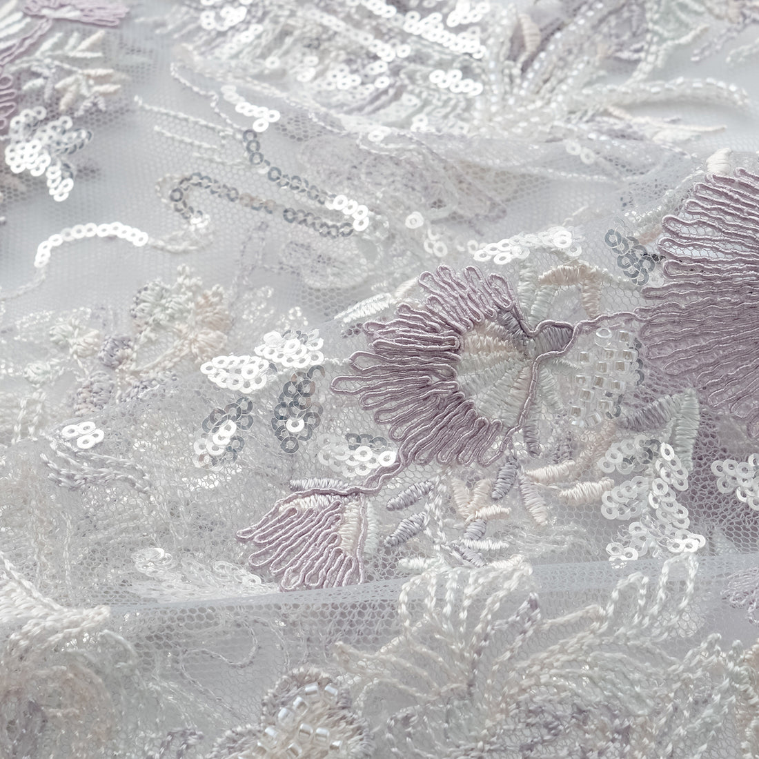 "Imperial Garden Teatime"點景白描奢華珠繡輕國風蕾絲背心—Woven Breeze聽風絮