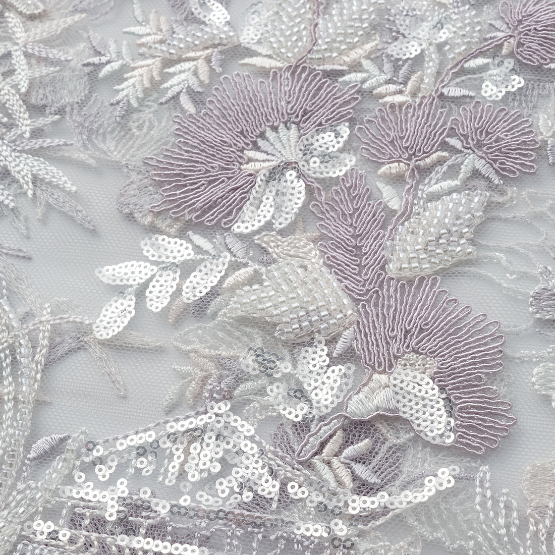 "Imperial Garden Teatime"點景白描奢華珠繡輕國風蕾絲背心—Woven Breeze聽風絮