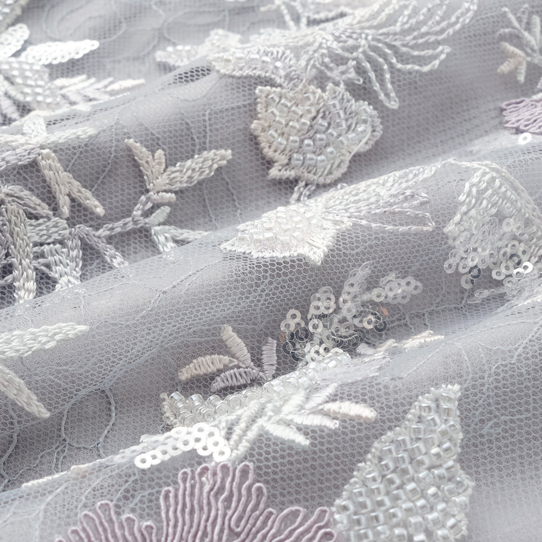 "Imperial Garden Teatime"點景白描奢華珠繡輕國風蕾絲長褲—Woven Breeze聽風絮