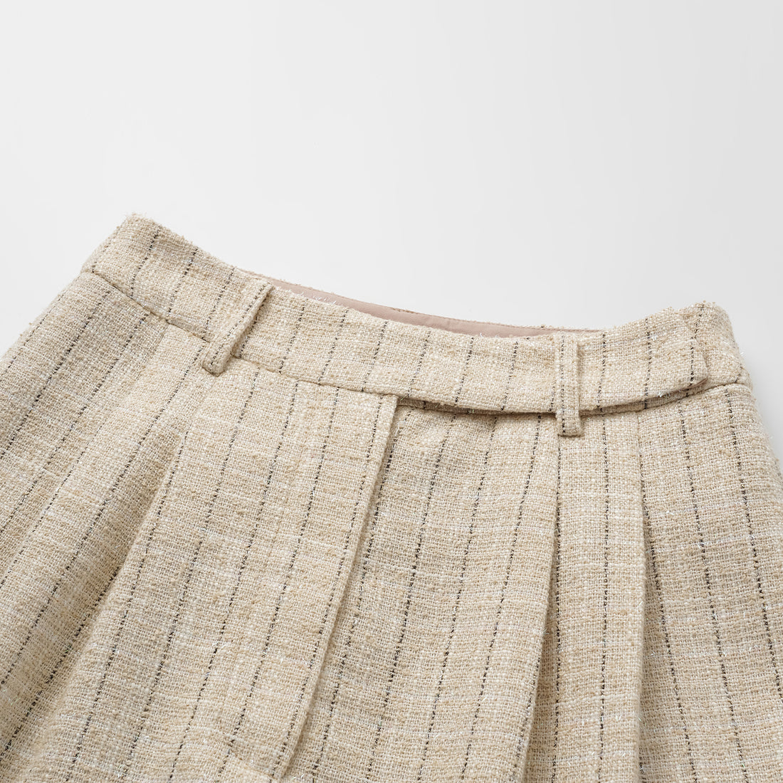 "Westminster Weekdays" Light Tweed Shorts - Vanilla Soufflé