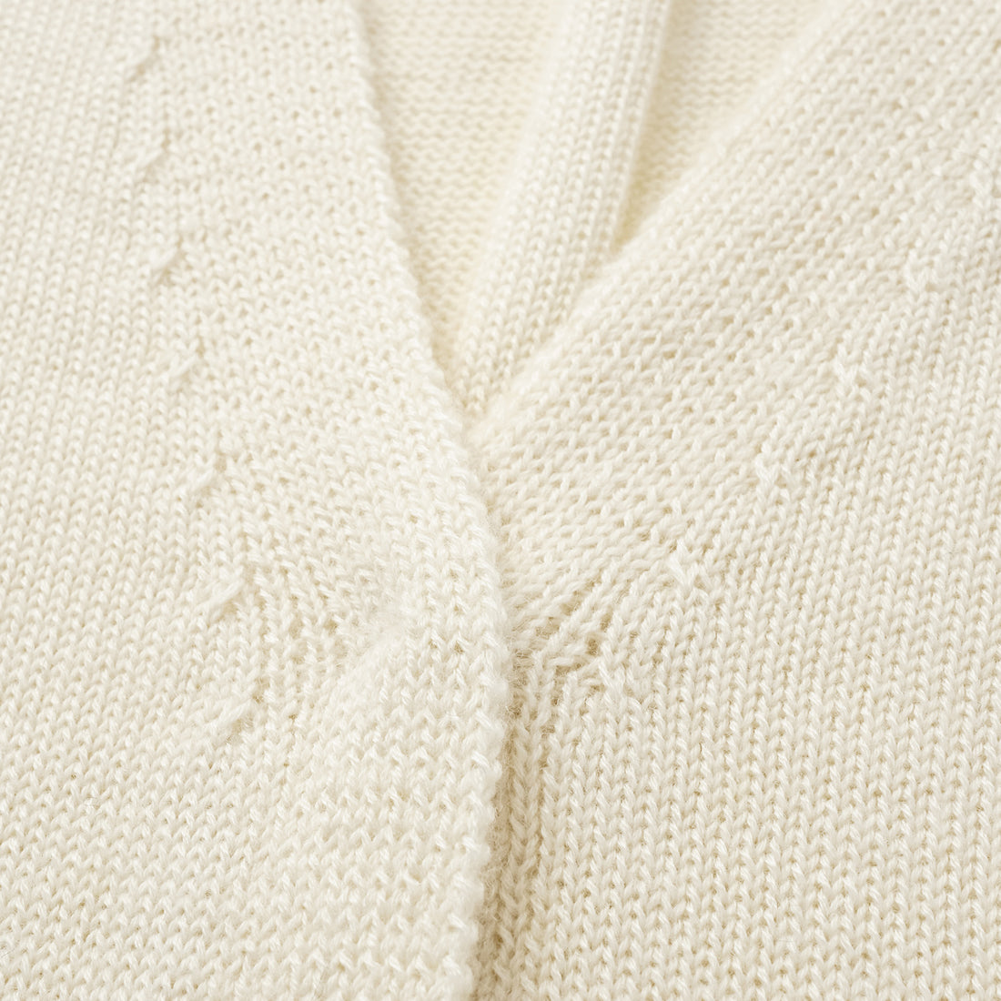 "Autumn Diary" 100% Cashmere V-neck vest - Milk