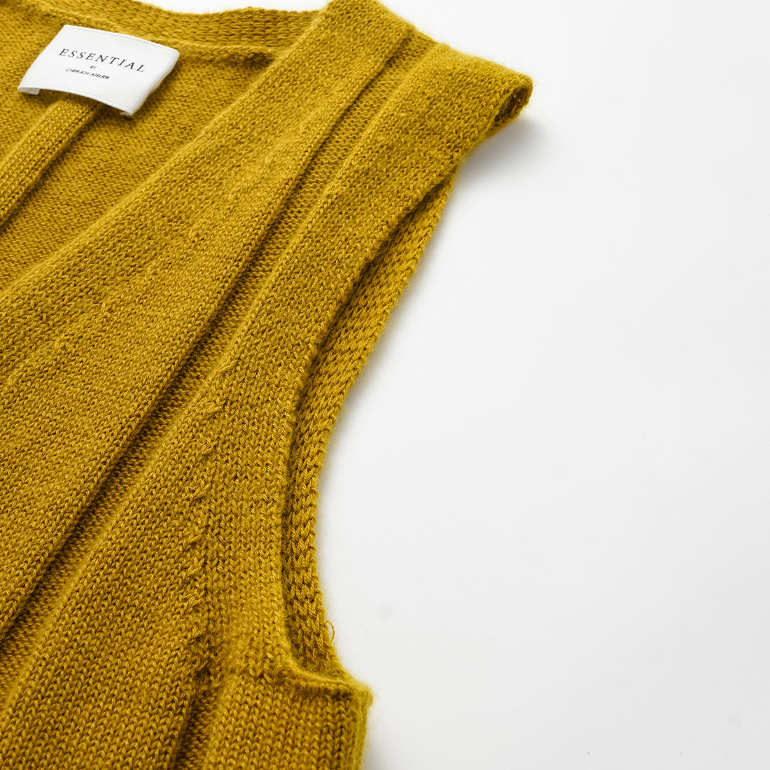"Autumn Diary" 100% Cashmere V-neck vest - Mustard