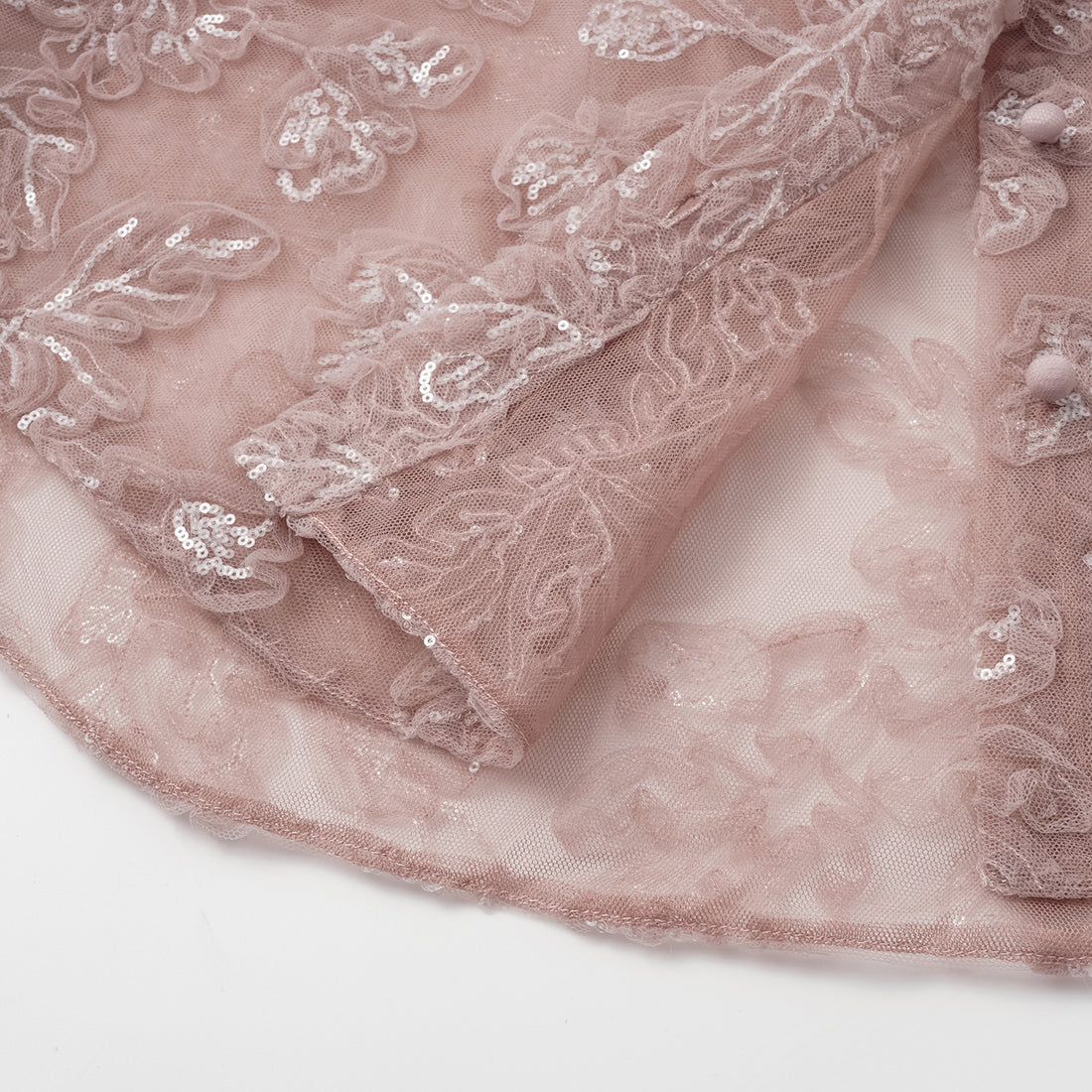 "Gallery Hours" lace shirt with 3D embroidery