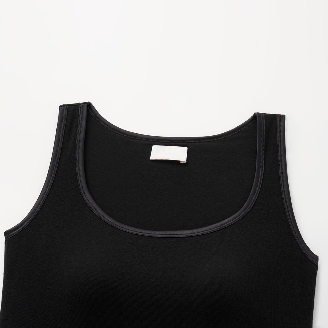 "俐落黑" 極柔羊毛緞邊 Bra Top