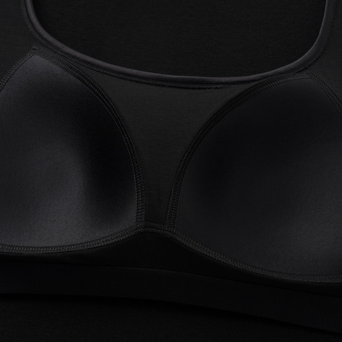 "俐落黑" 極柔羊毛緞邊 Bra Top
