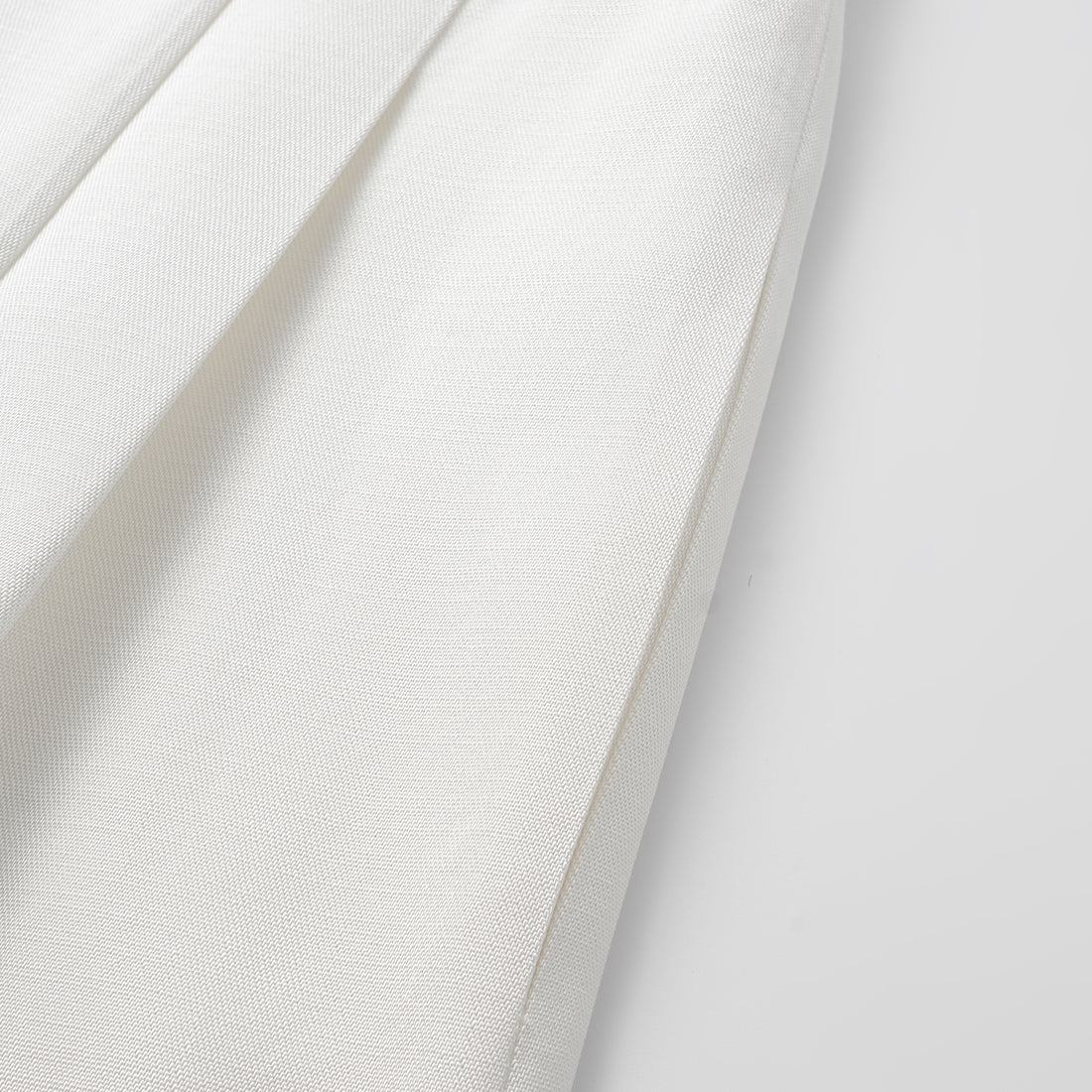 "Speak Sleek" Luxe Lightweight Hemp Textured Acetate Shorts - Ivory