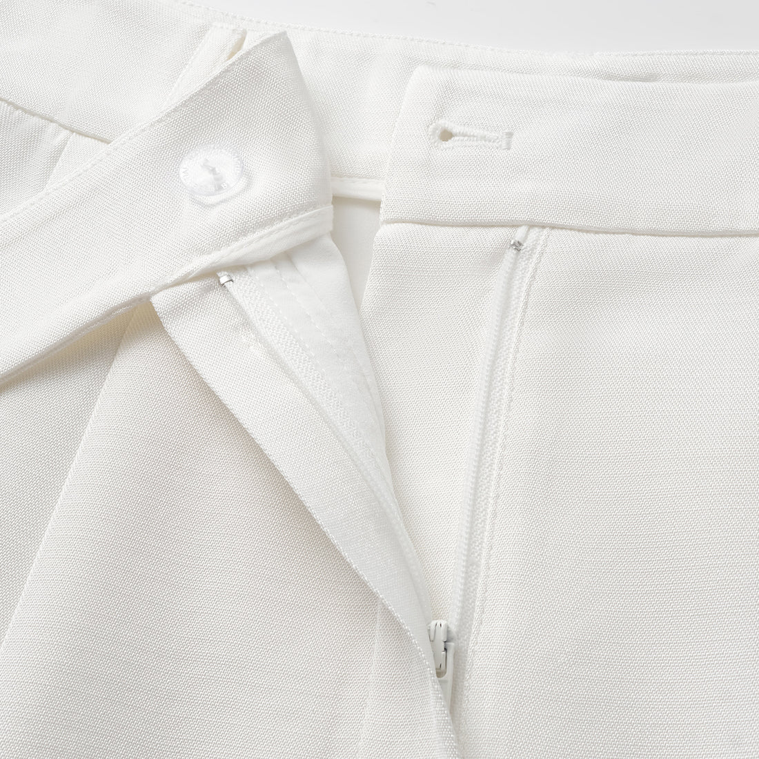 "Speak Sleek" Luxe Lightweight Hemp Textured Acetate Shorts - Ivory