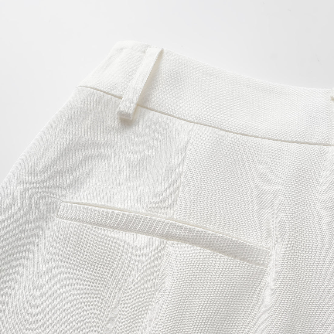 "Speak Sleek" Luxe Lightweight Hemp Textured Acetate Shorts - Ivory