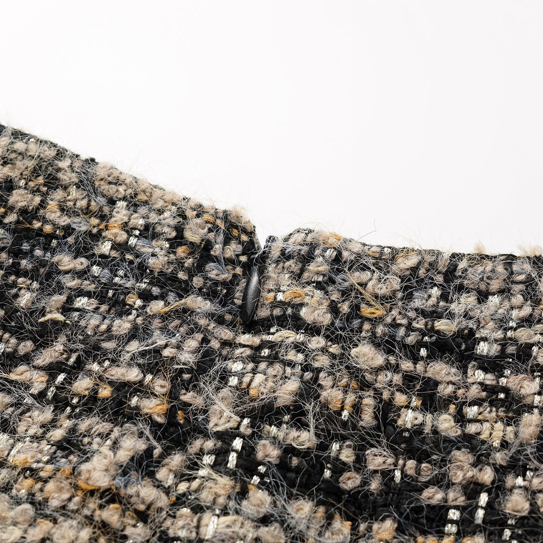 “Knightsbridge citywalk.” Tweed Skirt - Camel/Black