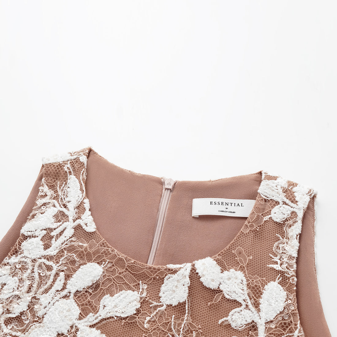 “Welcome to my party.” Velvet flower embroidery vest—Champagne