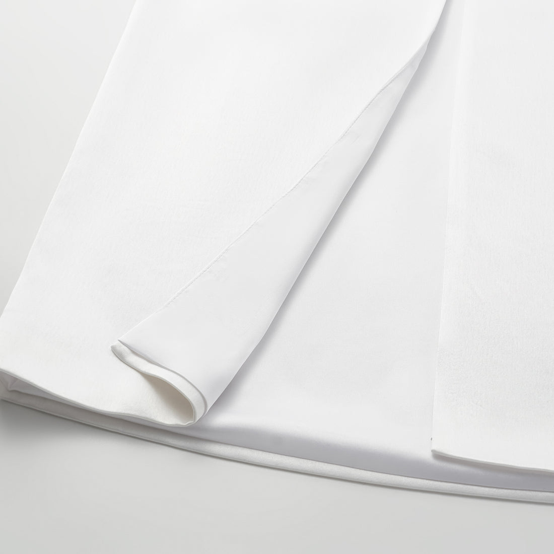 “Easy Go Chic.” Satin Acetate Leisure Suit—White