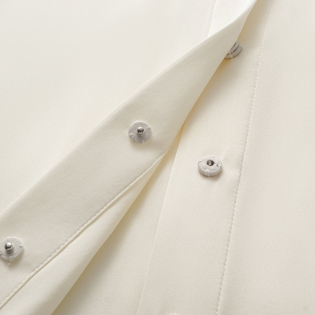 "Lazily in the Spring" 100% mulberry silk chiffon three-dimensional tailoring Chinese style blouse - Morning White