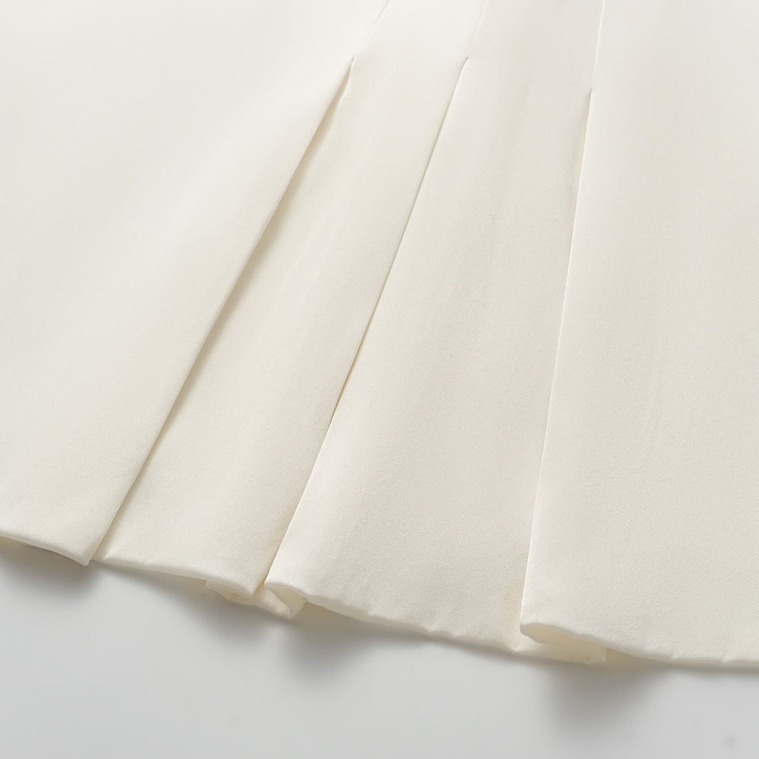"Lazily in the Spring" 100% mulberry silk chiffon three-dimensional tailoring Chinese style blouse - Morning White