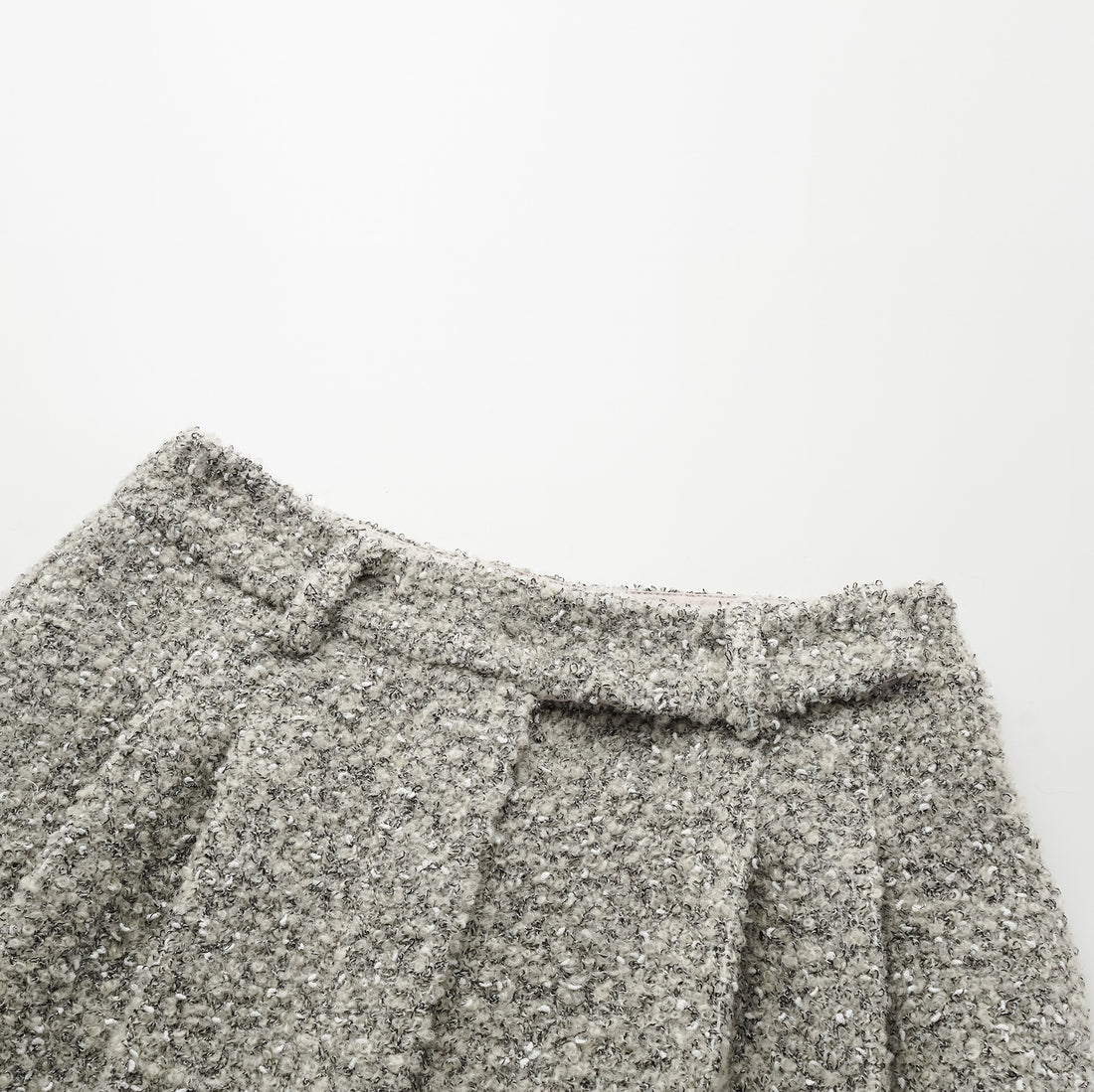 "Chelsea Citywalk." Italian Textured Tweed Shorts—Silver Ash