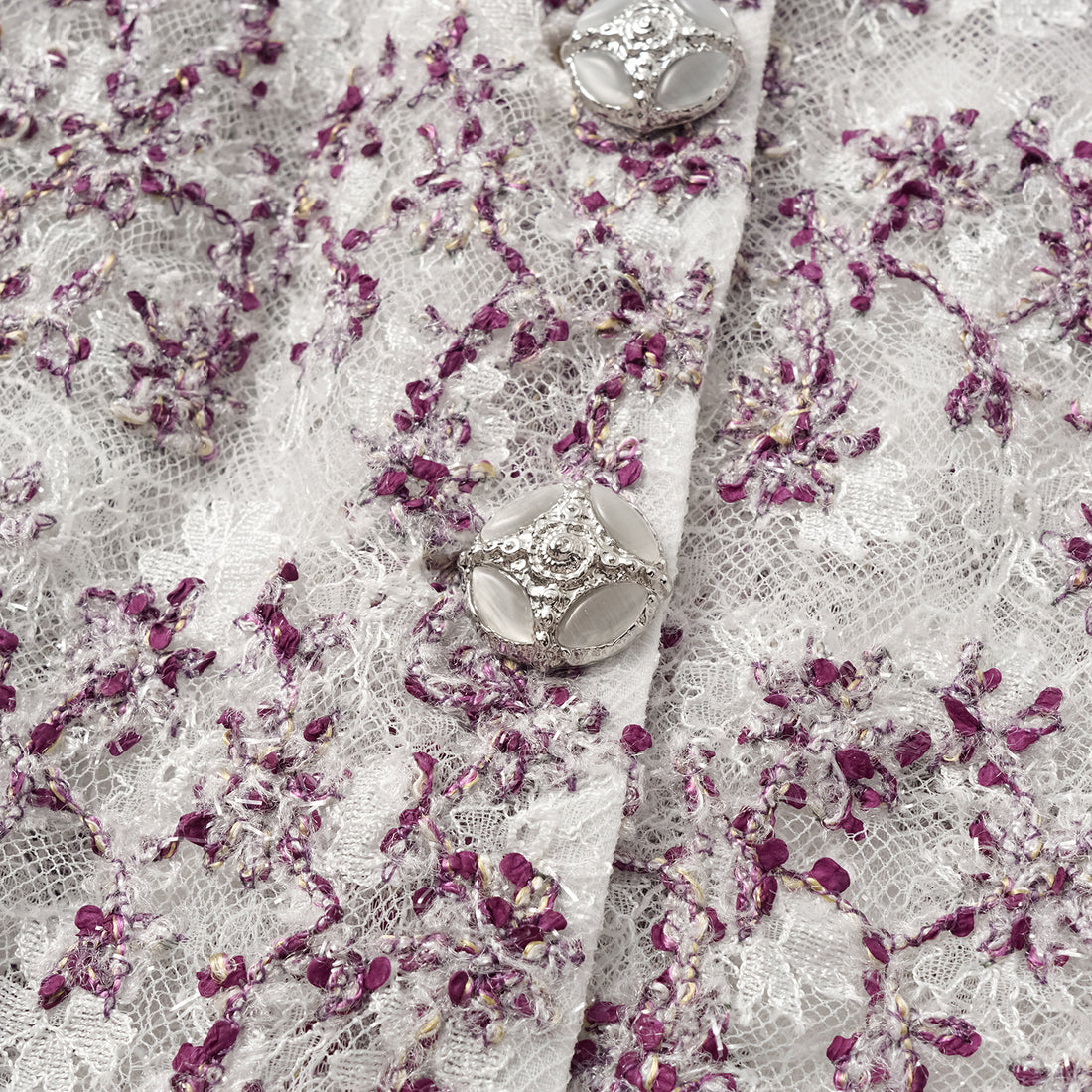 "Quiet Mastery." Lace vest made with special craftsmanship from top French craft workshop