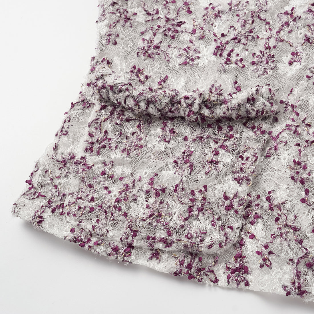 "Quiet Mastery." Lace vest made with special craftsmanship from top French craft workshop
