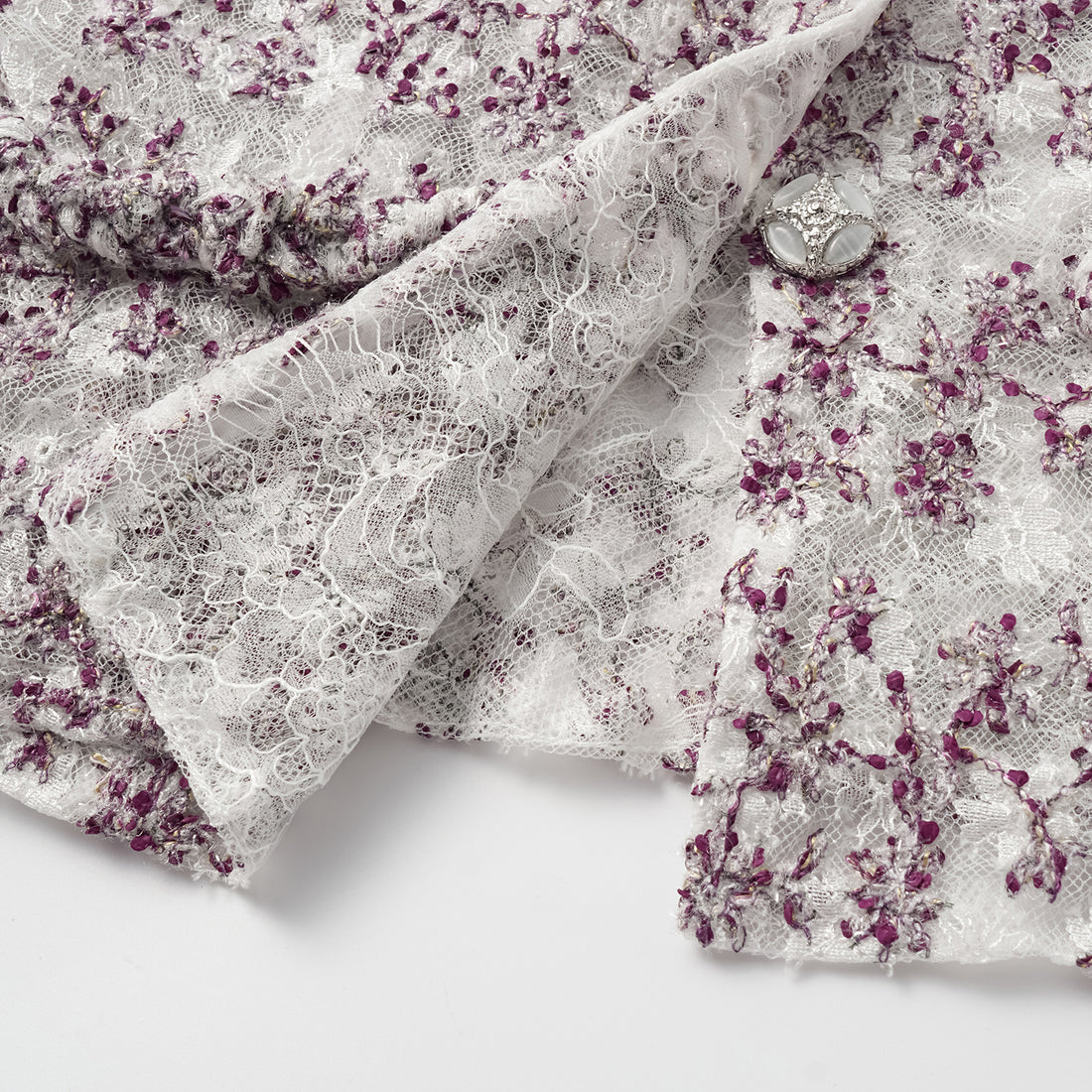"Quiet Mastery." Lace vest made with special craftsmanship from top French craft workshop