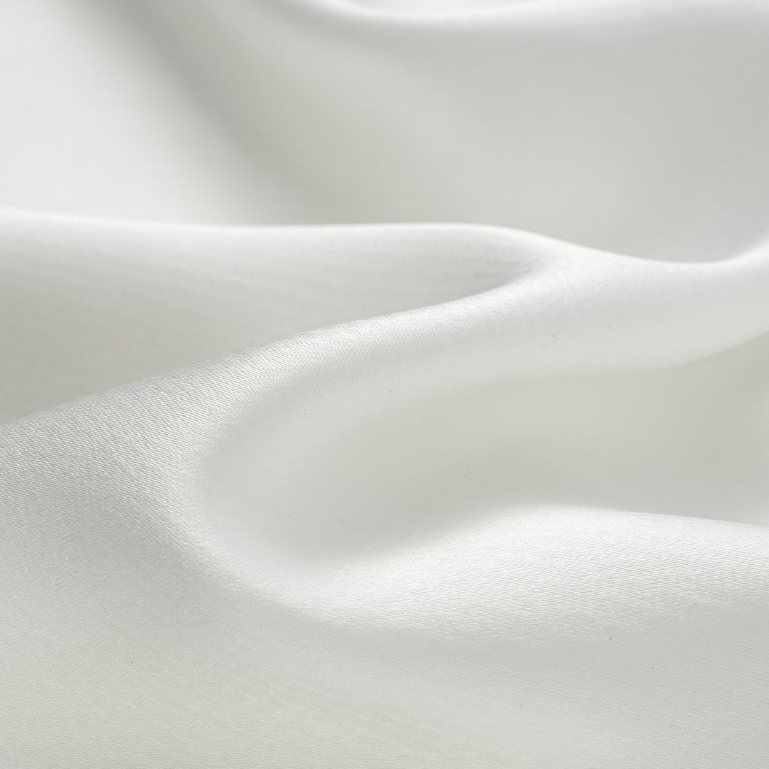 "Spring" Crystal Scale Texture Acetate Light Chinese Shirt - White
