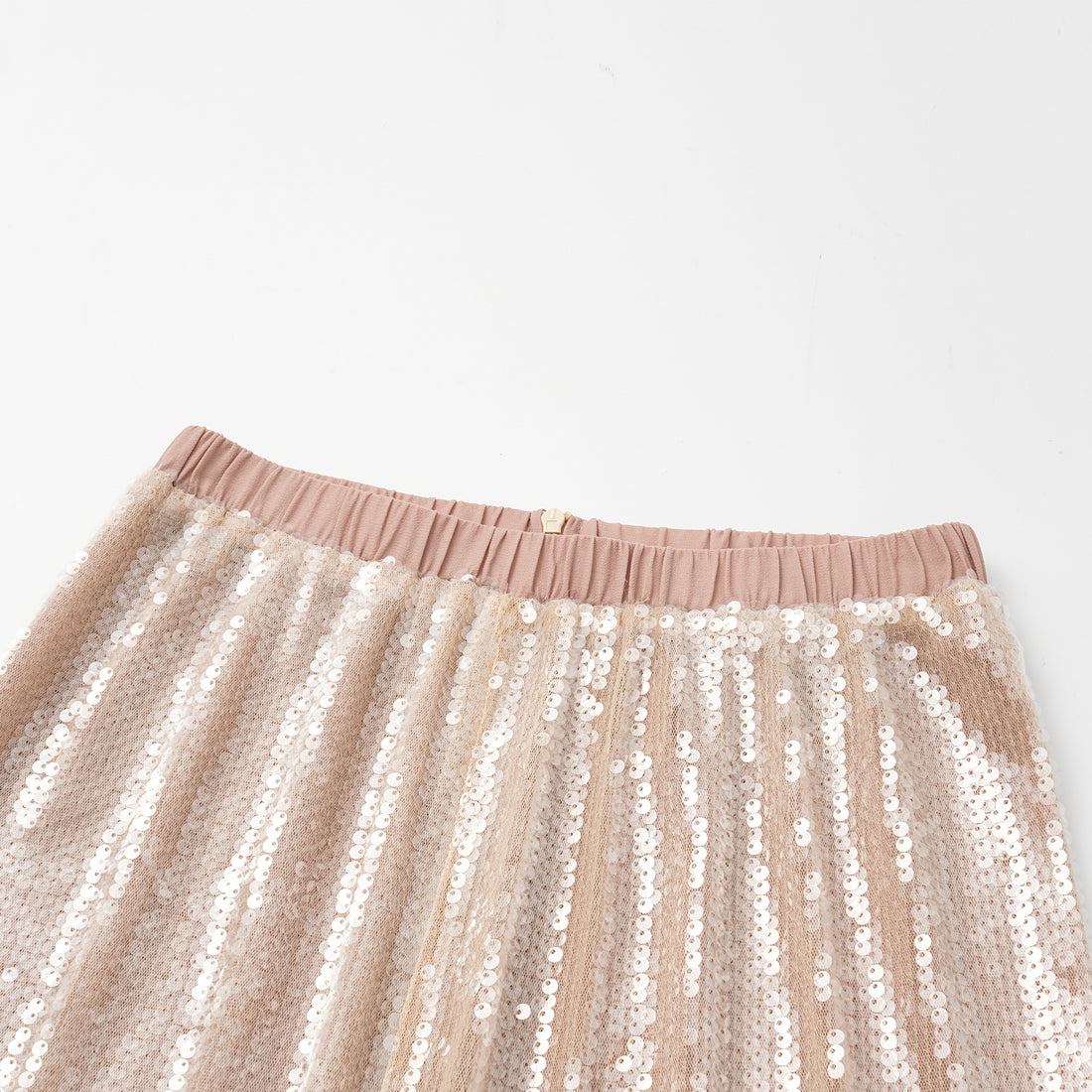 “Daytime Party.” Shimmering wide-leg trousers