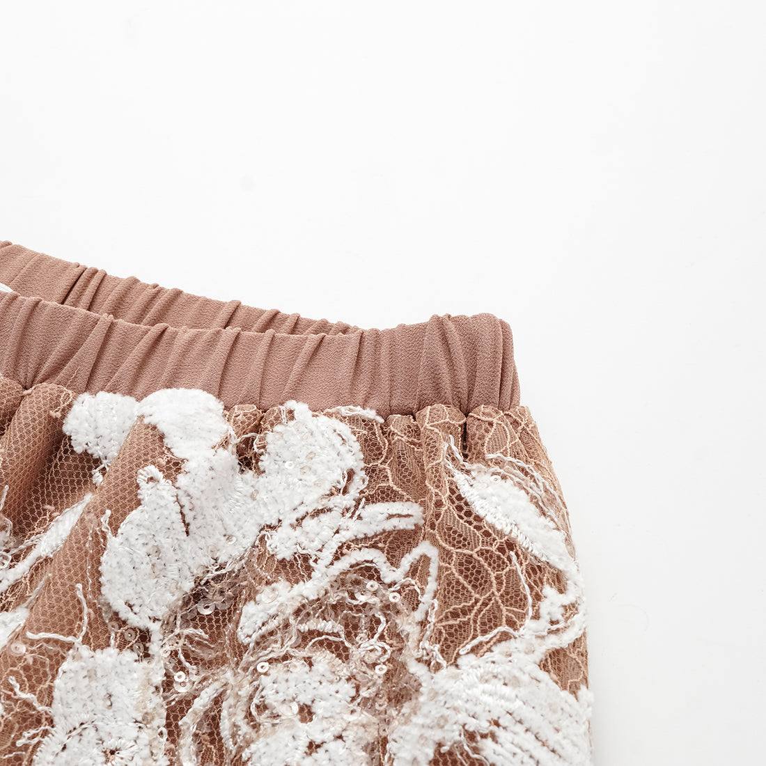 “Welcome to my party.” Wide-leg trousers with velvet embroidery—Champagne