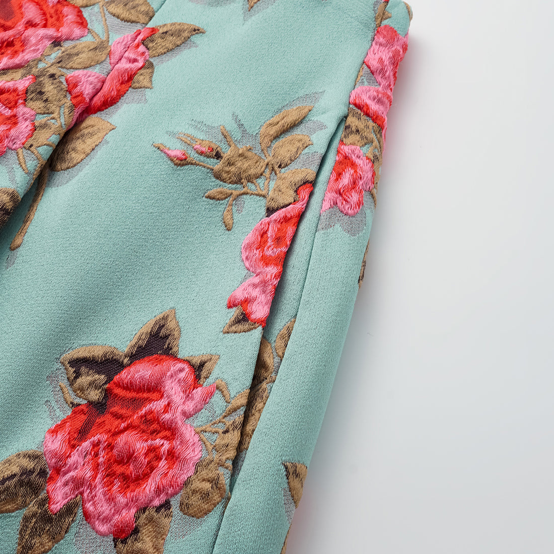 "Imperial Garden Teatime" Italian 3D Jacquard Shorts